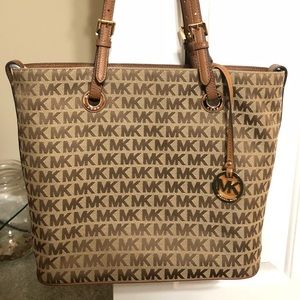 Michael Kors Jet Set tote purse